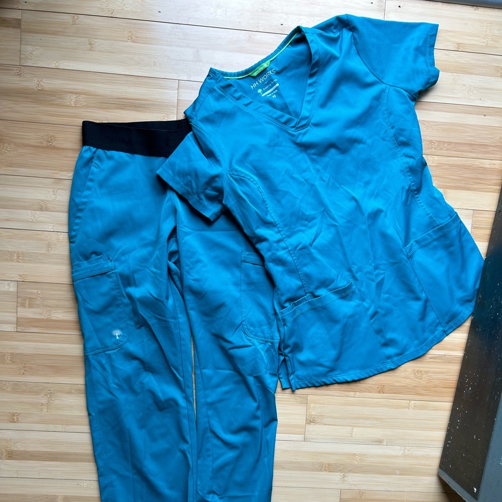 Healing Hands XS Scrubs— Gently Worn!